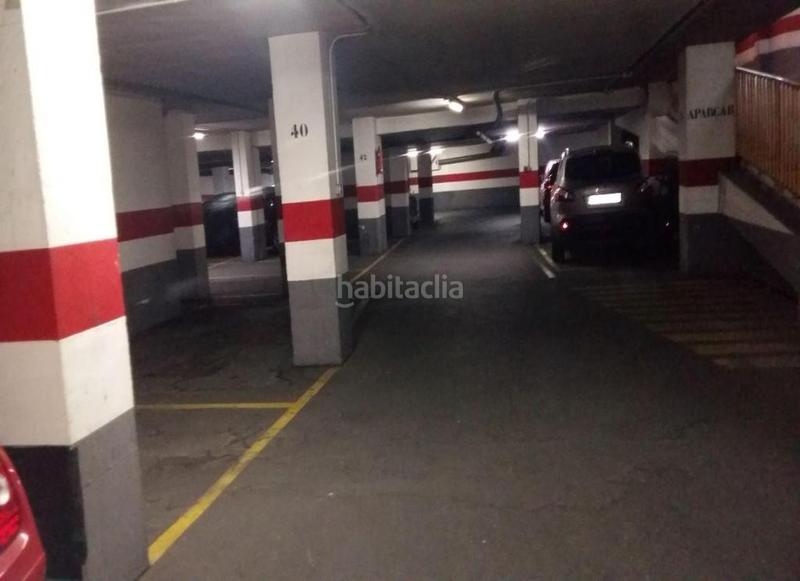 Foto cd3b5aea-d200-468e-95b3-449598f8cd38. Parking voiture dans Barrio de Campanar Valencia