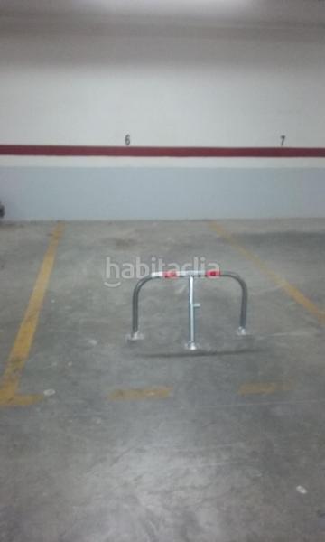 Foto 379d44e3-9246-48d0-b3d2-be16f50551dc. Aparcament cotxe a Museros