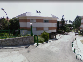 Aparcament cotxe  Yelmo-cobaera. Solvia inmobiliaria  garaje collado mediano