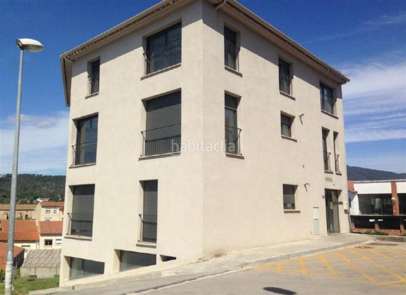 Foto f108d544-4479-4b0b-9ccf-c8f9c9fd8137. Parking coche solvia inmobiliaria garaje sentmenat en Barcelona