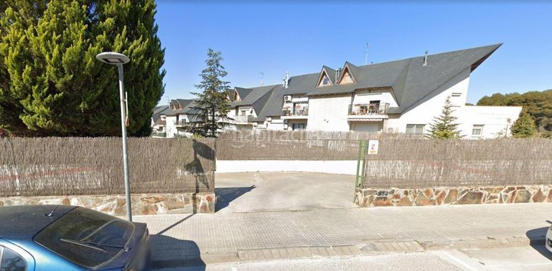 Foto 70adff33-df11-481b-8bba-691e0fff55b8. Aparcament cotxe a Viladecavalls