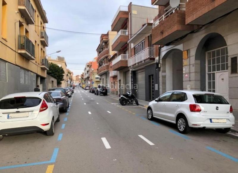 Foto f0450472-8f14-4abd-bfd5-16bb1ac4ca6f. Parking coche solvia inmobiliaria garaje en Centre Viladecans