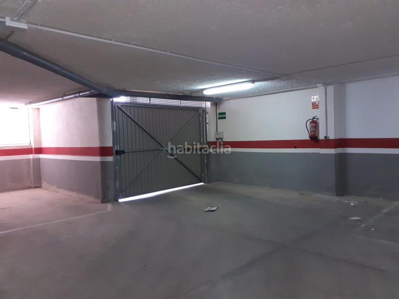 Foto f87d27fa-ad00-4bc6-928f-11bd32f42f4f. Parking voiture dans Tavernes de la Valldigna