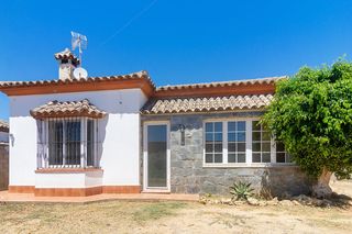 Xalet  Camino simón bolívar. Solvia inmobiliaria  chalet independiente chiclana de la fronter