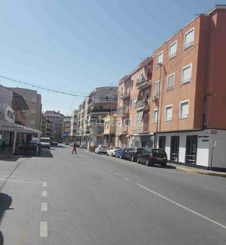 Foto 407446a0-b12d-47fa-82a5-6d2160ee4ffc. Pis a Almoradí