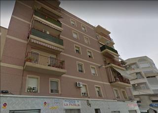 Pis  C/ hermanos navarro caracena. Solvia inmobiliaria  piso elcheelx