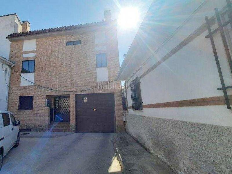 Foto cdec855b-6954-474b-87b6-a878016699f8. Parking voiture dans Pozo de Guadalajara