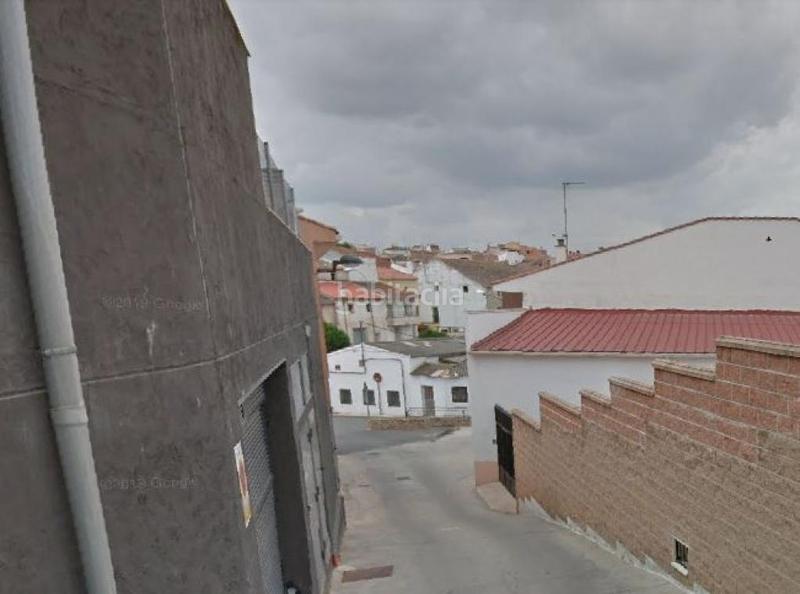 Foto f3c82549-0a36-49ca-9e66-8c7dcd32bbbb. Aparcament cotxe a Mondéjar