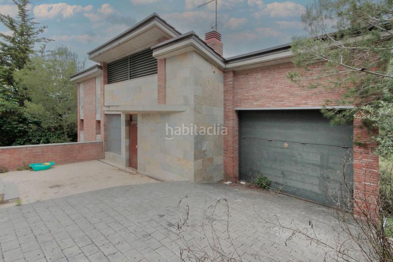 Foto 3681f9c3-a829-4b38-9071-b96ed1ab9b06. Chalet solvia inmobiliaria chalet independiente en Castellar del Vallès