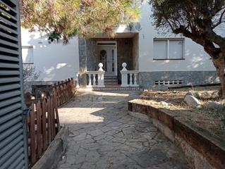 Chalet  C/ holanda. Solvia inmobiliaria  chalet independiente terrassa