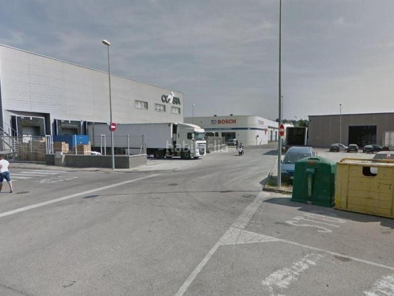 Foto 887bc020-832c-4df7-9d74-0d166beeaafc. Aparcament cotxe a Banyoles