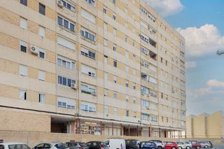 Pis  C/ pintor pedro camacho. Solvia inmobiliaria  piso alicantealacant