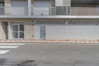Local Comercial  C/ monzalbarba. Solvia inmobiliaria  locales muela la