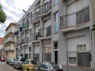 Aparcament cotxe  Av prat de la riba. Solvia inmobiliaria  garaje cervera