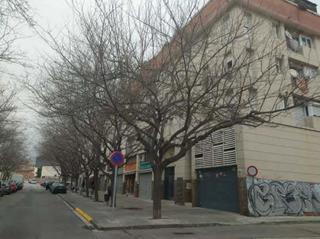 Aparcament cotxe  C/ calaf. Solvia inmobiliaria  garaje terrassa