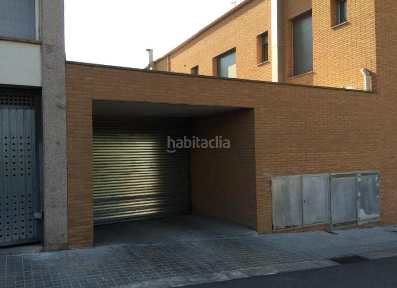 Foto 6990c81a-c4cf-4fb0-9e21-6a73bf2491ed. Parking voiture dans Vilanova del Camí