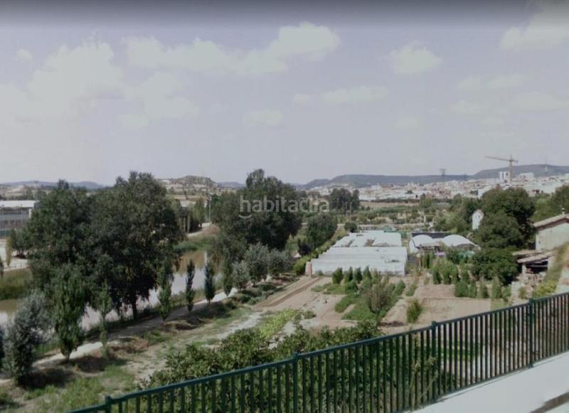 Foto 805eec8e-28b8-4ad5-a169-5212b02f3f98. Parking voiture dans Vilanova del Camí