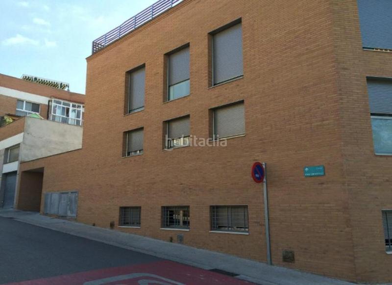 Foto d570abda-0c2f-4f3a-ad8f-bc3472b9ffdb. Parking voiture dans Vilanova del Camí