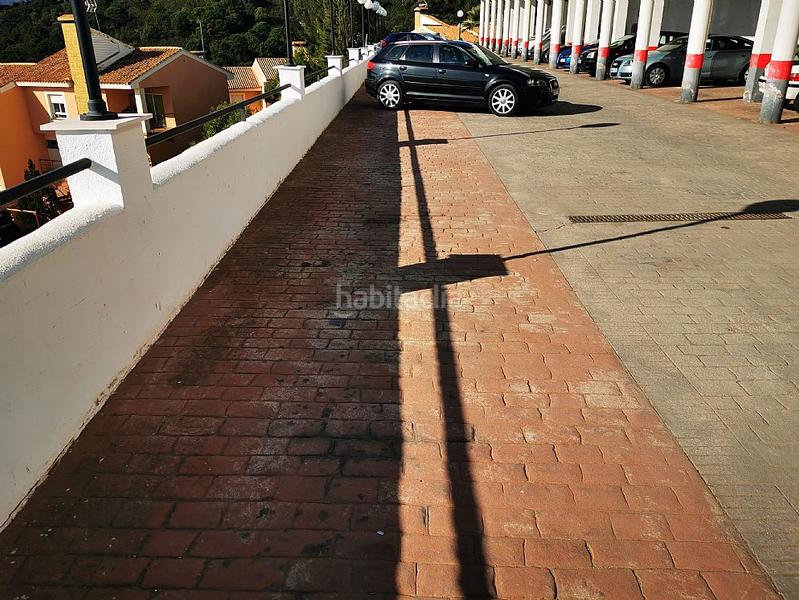 Foto f571c1a8-3e99-4dd4-9d92-0a71e2e193be. Parking coche solvia inmobiliaria garaje en altos de Estepona Estepona