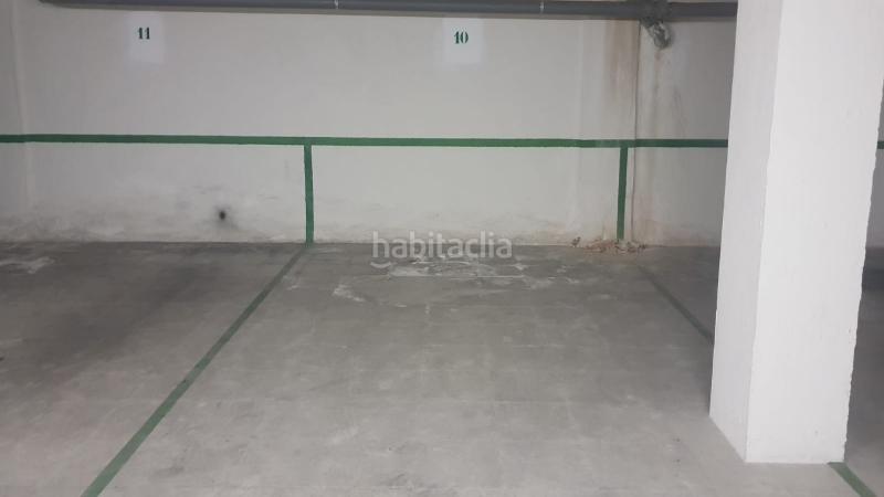 Foto 034b6786-8927-46e1-8da8-a2ad131e3925. Car parking in Oliva pueblo Oliva