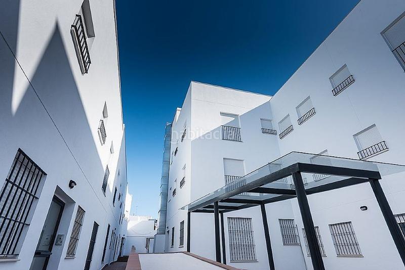 Foto 8952b61c-5f75-41b0-b201-7bf6fa5a4781. Posto auto in La Motilla - Fuente del Rey Dos Hermanas