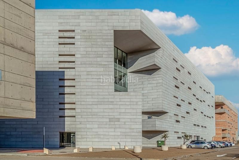 Foto 73addd72-893b-4a8a-9de8-9aa3b40ace4b. Aparcament cotxe a Garrapinillos Zaragoza