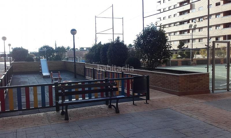 Foto 422db8a1-1c5d-4cb1-adac-6acf03e1a19b. Parking voiture dans El Quiñón Seseña