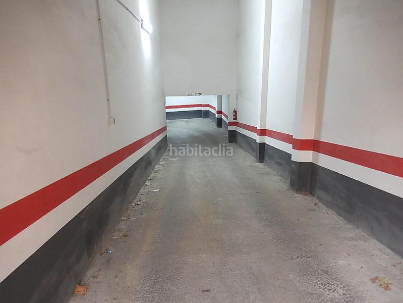 Foto 16f26bda-d6c9-46a2-b285-f7b7aa09a0fe. Autoparkplatz in Zuera