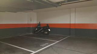 Aparcament cotxe  Cl villava  / avda santiago. Solvia inmobiliaria  garaje madrid