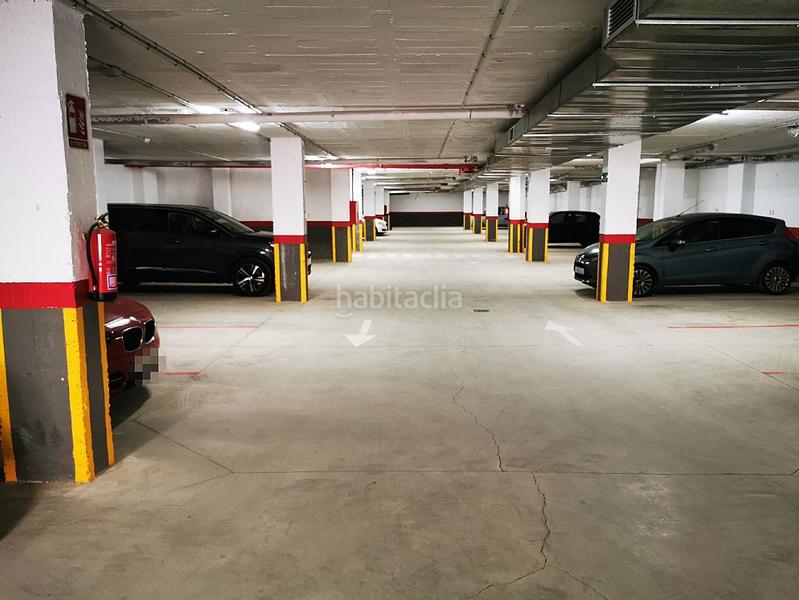 Foto 06f88754-2749-448e-82c8-ce7da2ab9817. Parking coche solvia inmobiliaria garaje en altos de Estepona Estepona