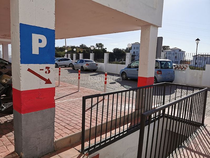 Foto 67a8a473-5579-466b-a0e6-3f9448724783. Aparcament cotxe a altos de Estepona Estepona