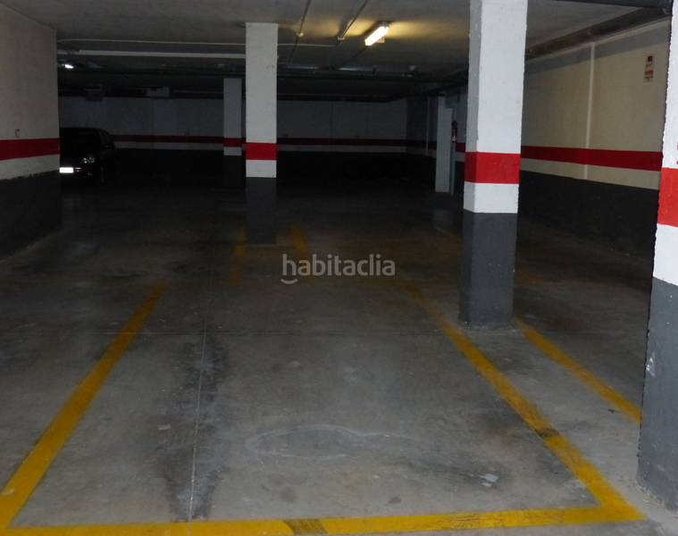 Foto 1d23df0a-e7f0-4ace-8dbd-20bd7a2b91c0. Autoparkplatz in Centro Almazora / Almassora