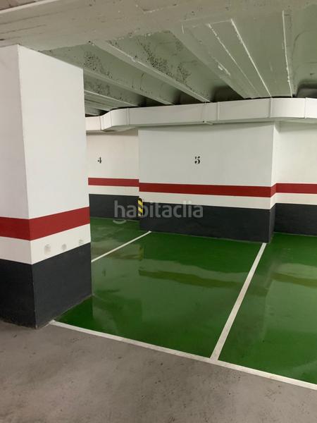 Foto 40167bd3-0e9b-4fec-9c5b-4f2bfdffc483. Parking voiture dans Paseo Constitución - Las Damas Zaragoza