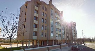 Parking coche  Cl arribes de duero. Solvia inmobiliaria  garaje valladolid