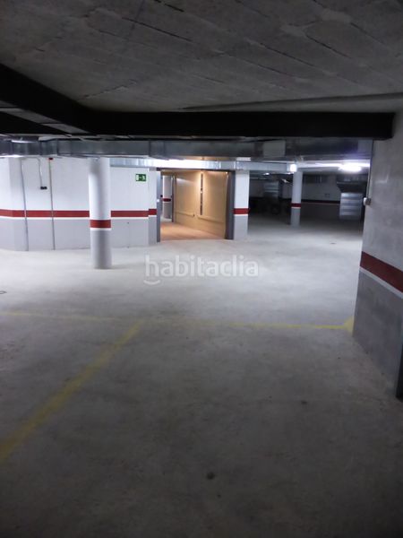 Foto 23f45021-ea0e-48bf-a19c-73333ecfdb63. Aparcament cotxe a Ponteceso