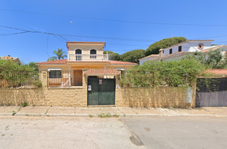 Chalet  C/ pino rojo. Solvia inmobiliaria  chalet independiente alcalá de guadaira