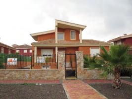 Xalet  C/ picos de europa. Solvia inmobiliaria  chalet independiente molina de segura