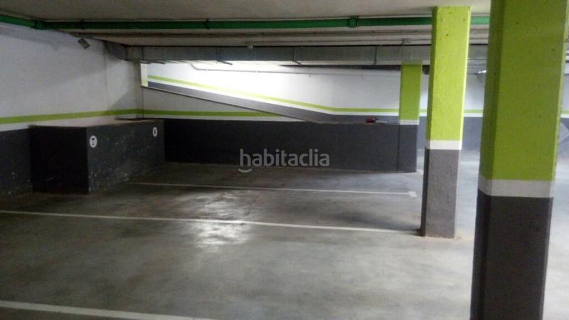 Foto 1d9dc19c-445a-4e1d-bc7f-61973fc0a830. Parking voiture dans Artés