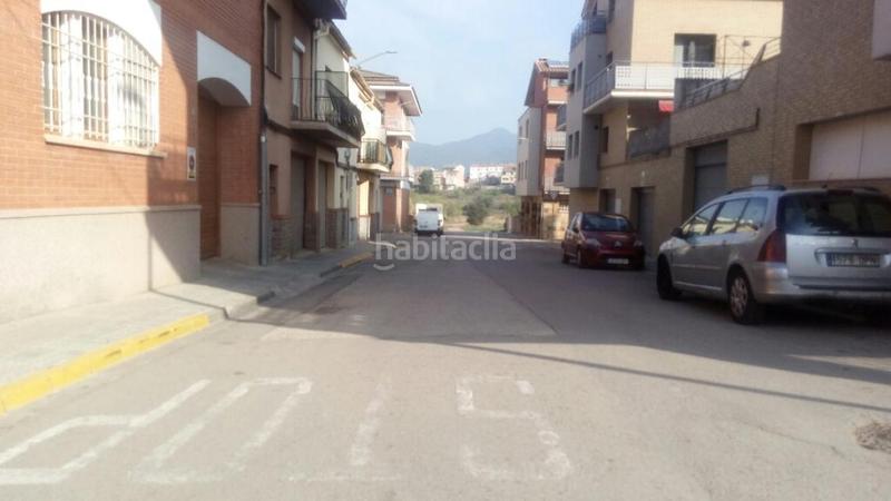 Foto 889edb38-965c-4984-b150-0d19dac926c7. Parking voiture dans Artés