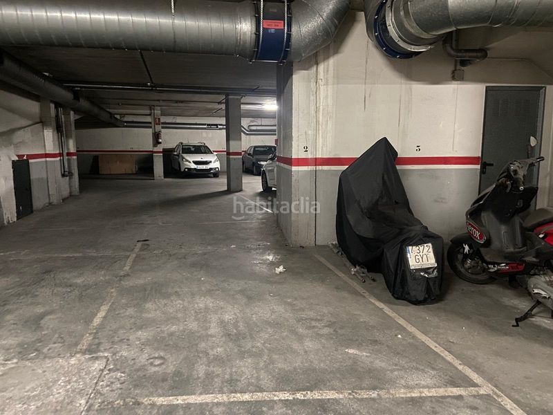 Foto b485c507-d707-4bb1-a252-a06d0a01302f. Aparcament cotxe a Roquetas pueblo Roquetas de Mar