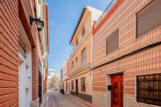 Xalet  C/ san jose. Solvia inmobiliaria  chalet independiente albal