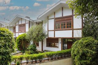 Casa aparellada  C/ urbide. Solvia inmobiliaria  chalet adosado mungia