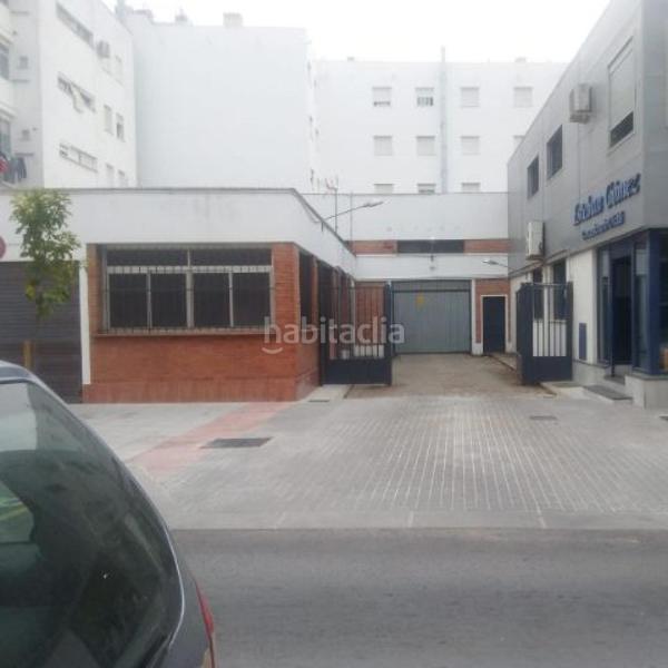 Foto 8b739ec0-a35b-4a01-ac78-cca1c02e3363. Autoparkplatz in Andújar