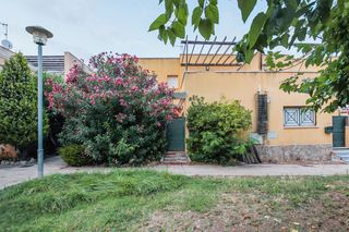Maison jumelée  Pj del niquel. Solvia inmobiliaria  chalet adosado vendrell el