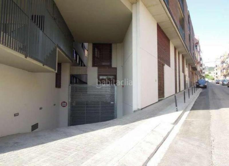 Foto e7e08eb8-ca04-4392-a028-9d6f1a68357d. Posto auto in Marianao Sant Boi de Llobregat