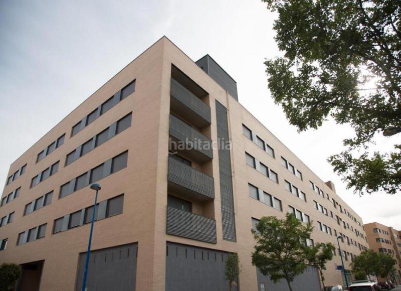 Foto 95c22436-56d4-4c31-8f6c-1e9fb39e477f. Aparcament cotxe a Las Dehesillas-Vereda de los Estudiantes Leganés