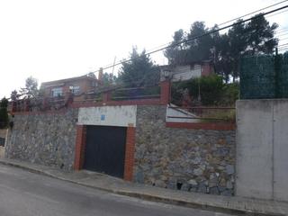 Casa aparellada  C/ argentona d´. Solvia inmobiliaria  chalet adosado rubí