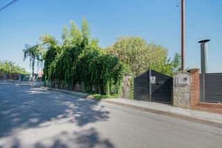 Maison jumelée  C/ argentona d´. Solvia inmobiliaria  chalet adosado rubí
