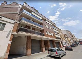 Aparcament cotxe  Gaudí. Solvia inmobiliaria  garaje manresa