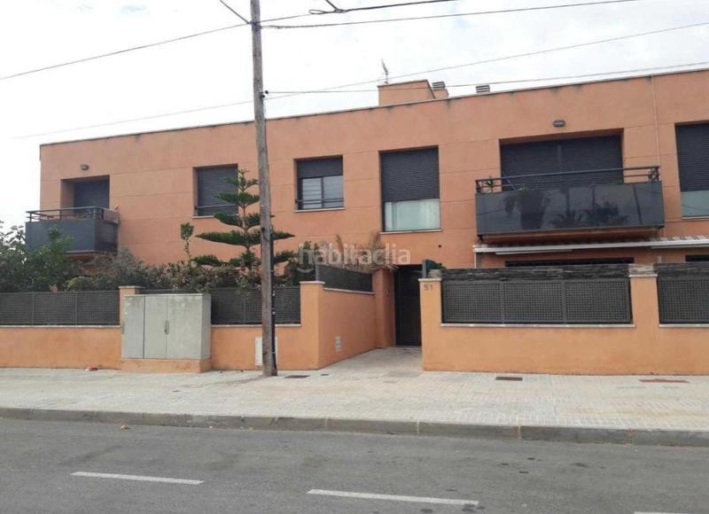 Foto fc2cb72f-d106-4c1e-83d5-faab19682e12. Aparcament cotxe a Centre Miami Platja